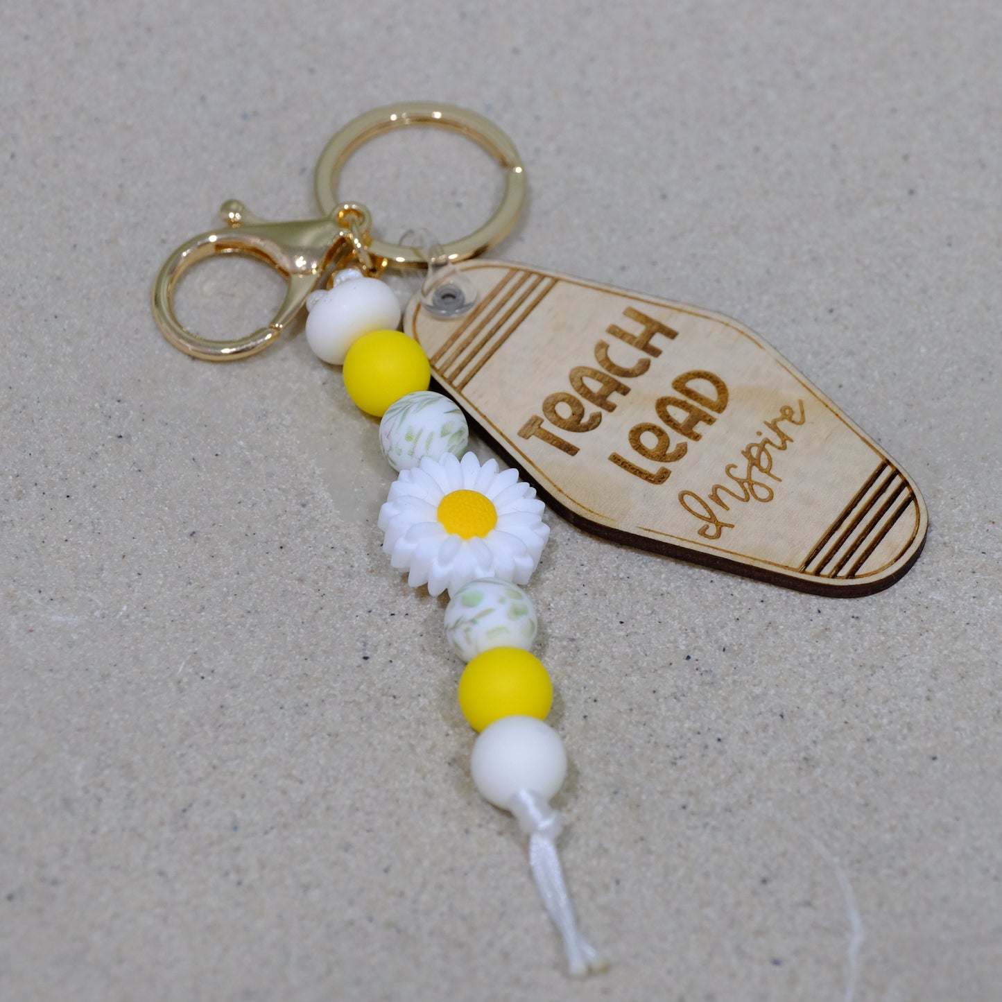 Keyring - White Daisy