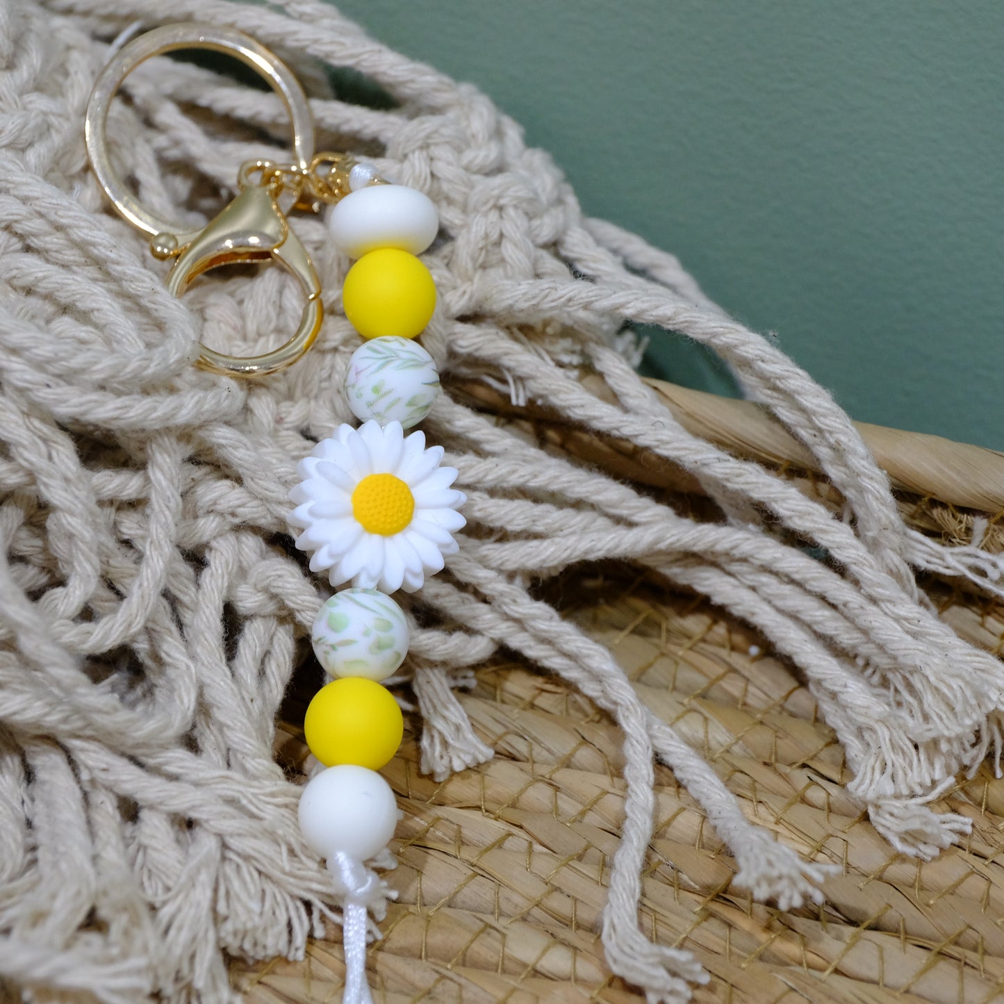 Keyring - White Daisy