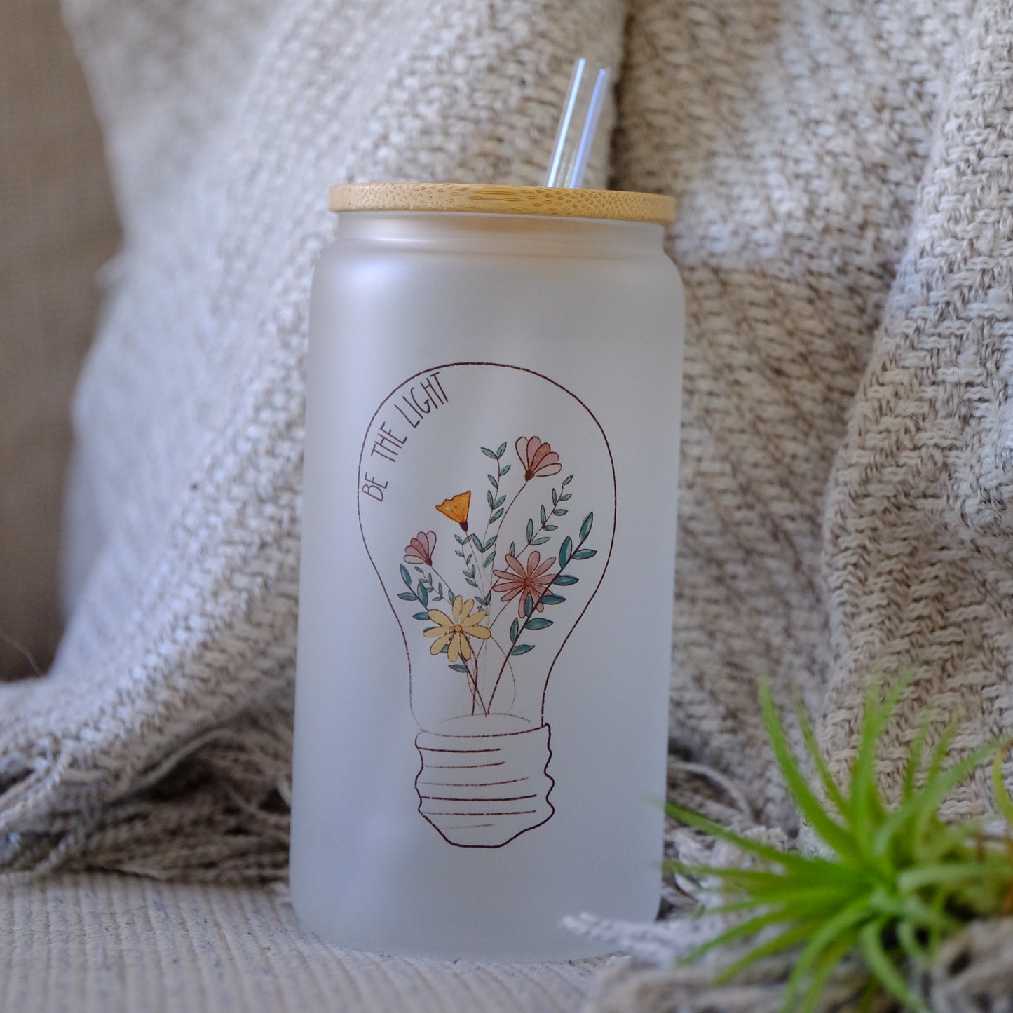 Libbey can glass cup - bamboo lid - Be the light