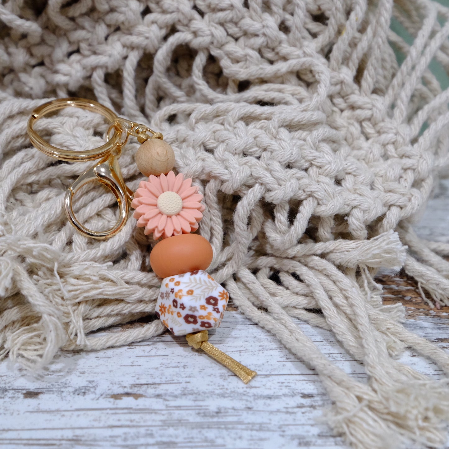 Keyring - Vintage vibes blush daisy