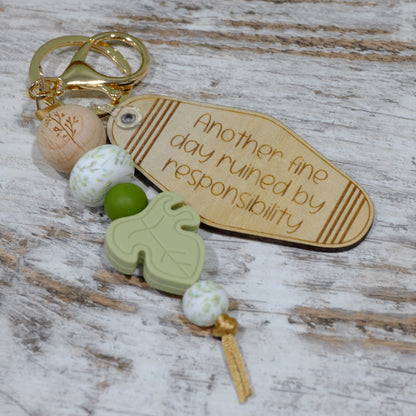 Keyring - Sage Monstera leaves